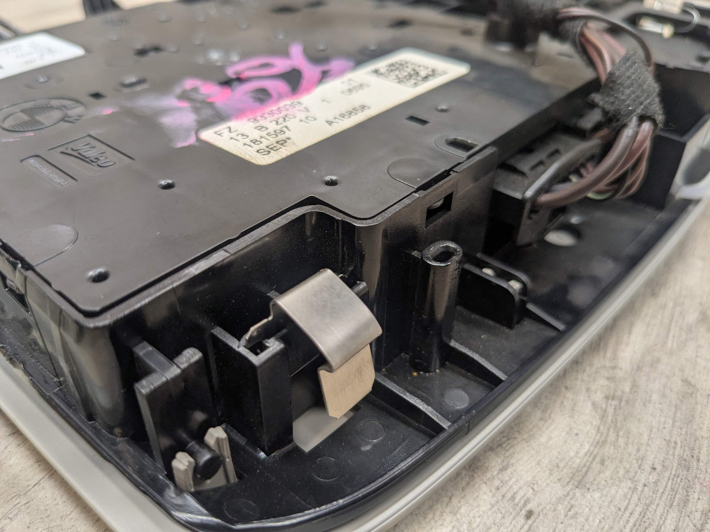 OEM BMW F22 F30 F32 F36 F80 F82 M4 Headliner Roof Console Dome Light SOS Switch