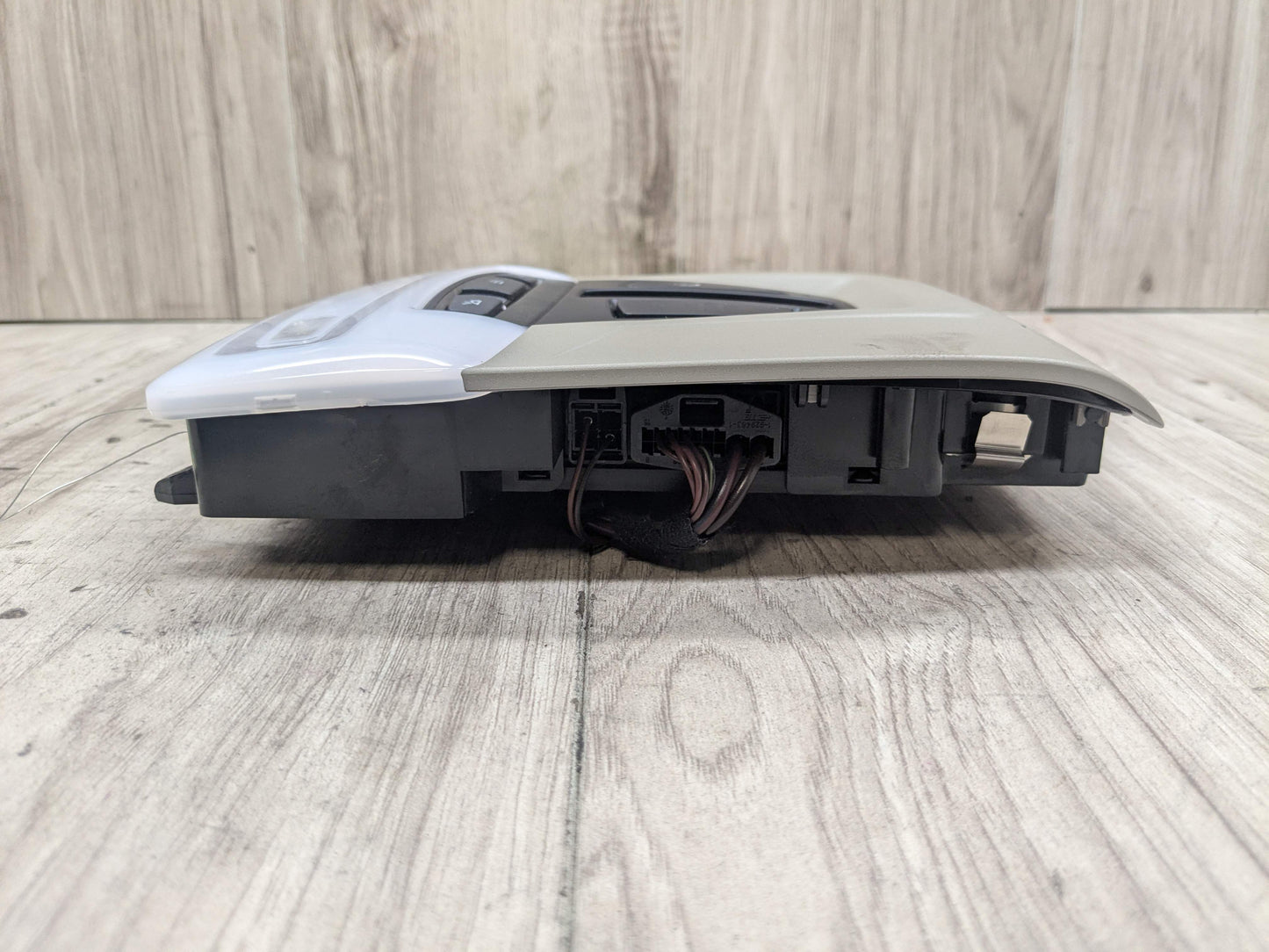 OEM BMW F22 F30 F32 F36 F80 F82 M4 Headliner Roof Console Dome Light SOS Switch