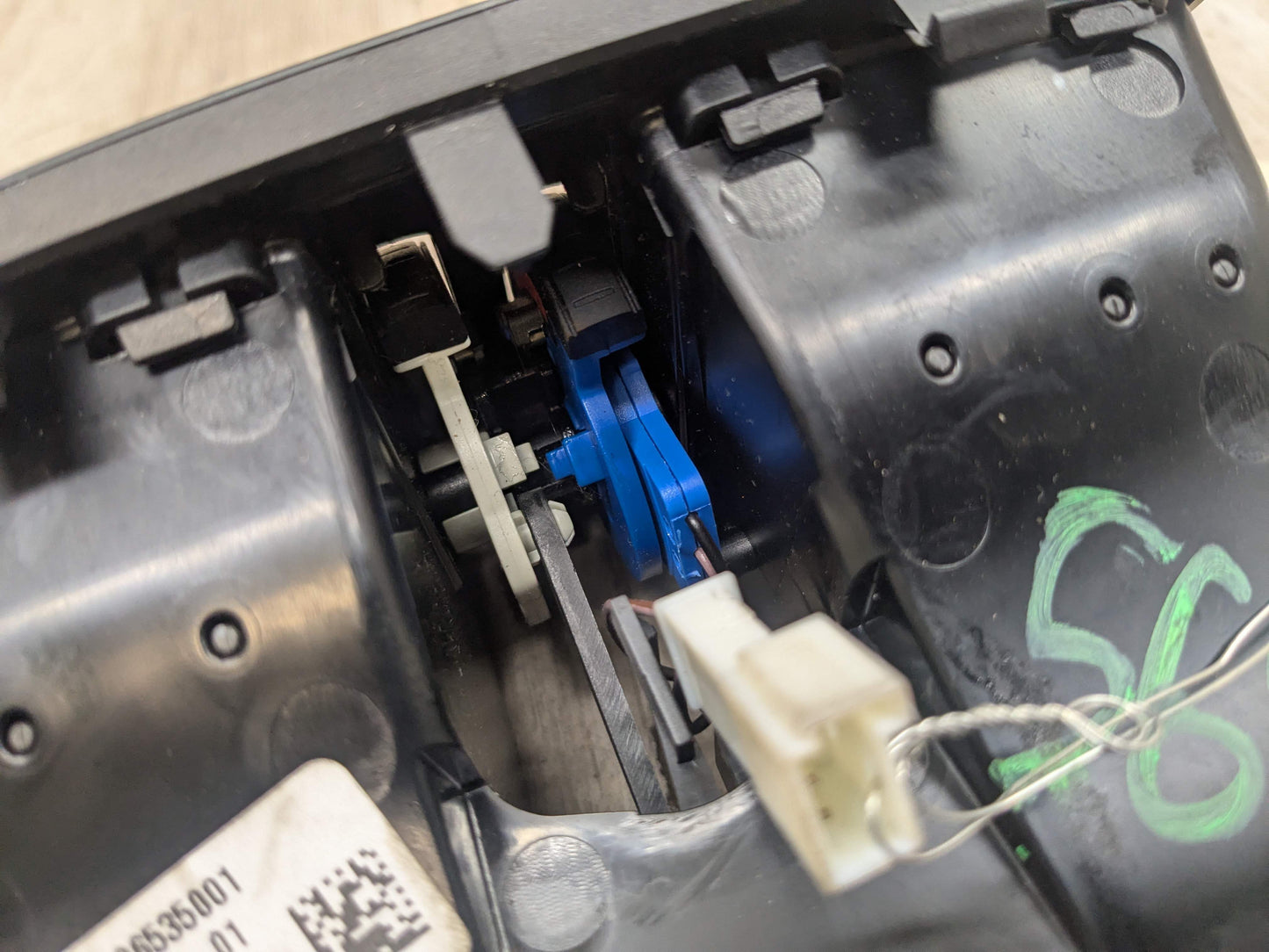 OEM BMW F22 F30 F32 F36 F80 F82 M3 M4 Rear AC Air Vent Trim Cover Panel Black