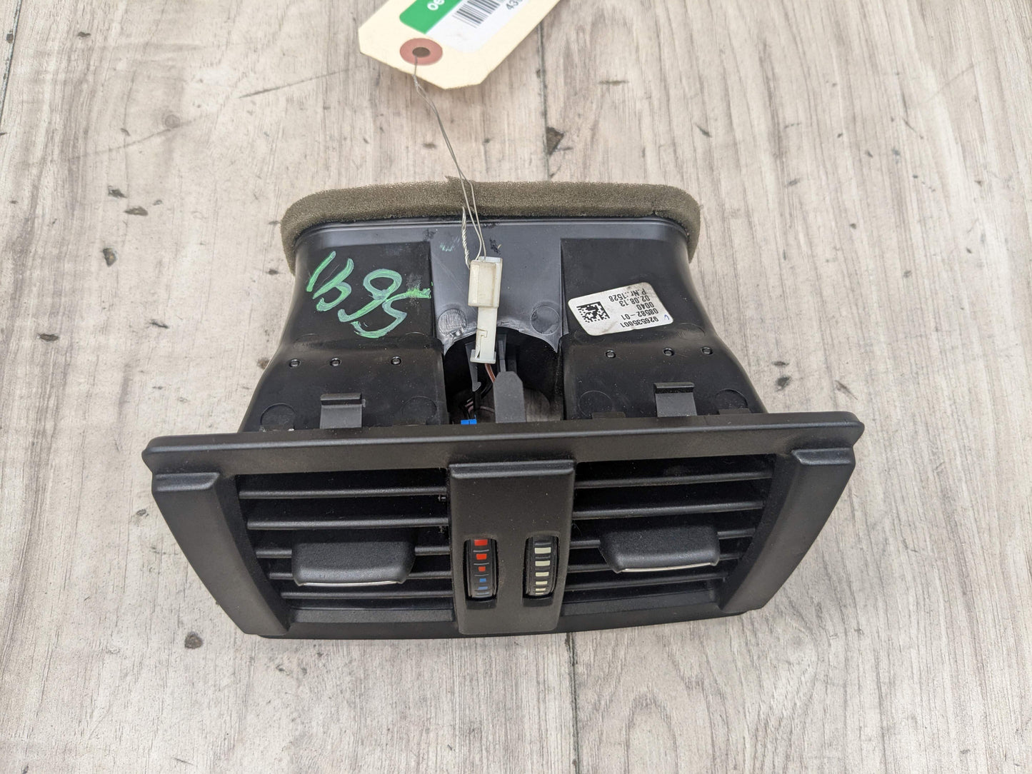 OEM BMW F22 F30 F32 F36 F80 F82 M3 M4 Rear AC Air Vent Trim Cover Panel Black