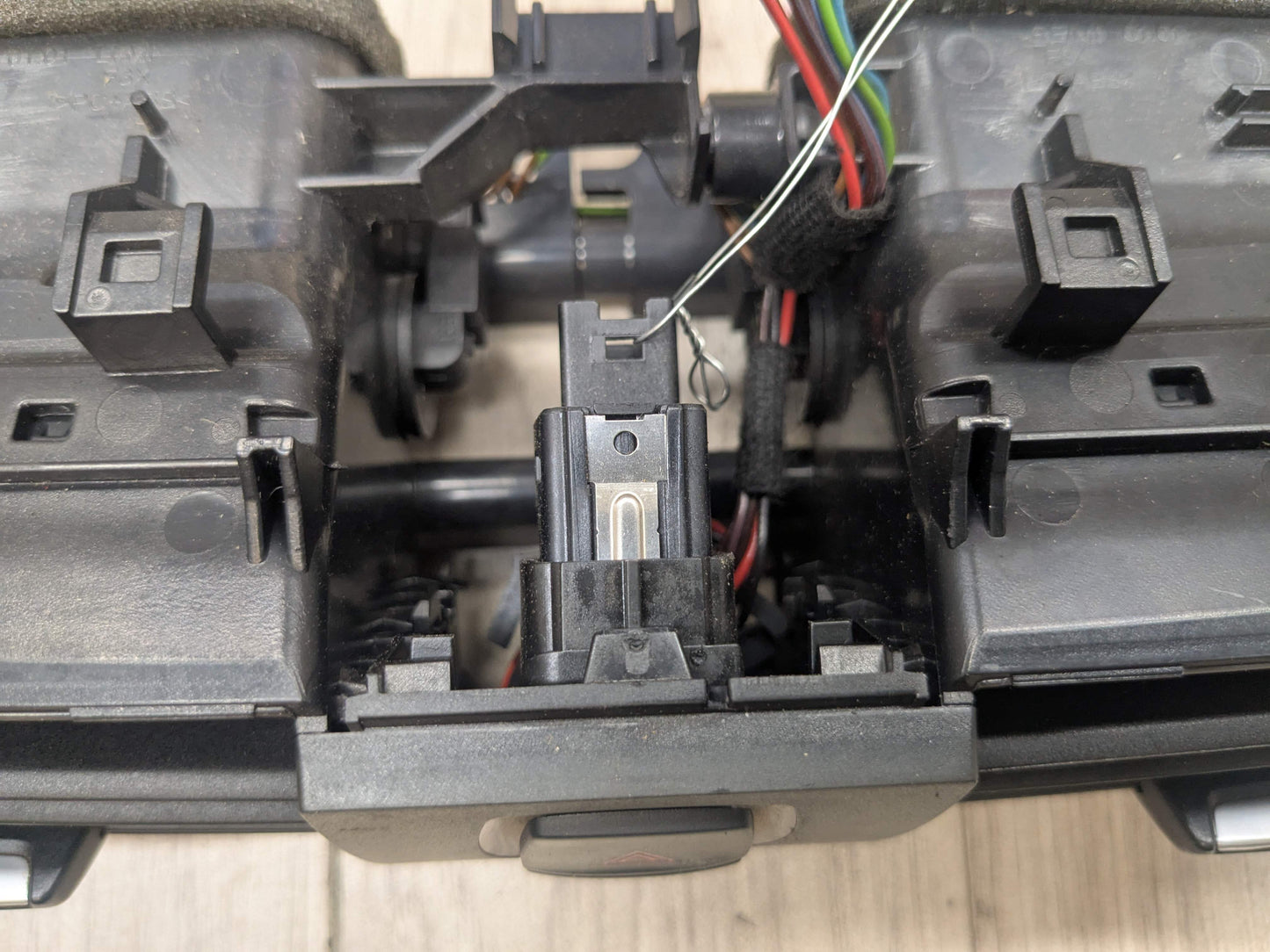 OEM BMW F30 F32 F33 F36 F80 F82 F83 M3 M4 Front Dash Central AC Air Vent Grille