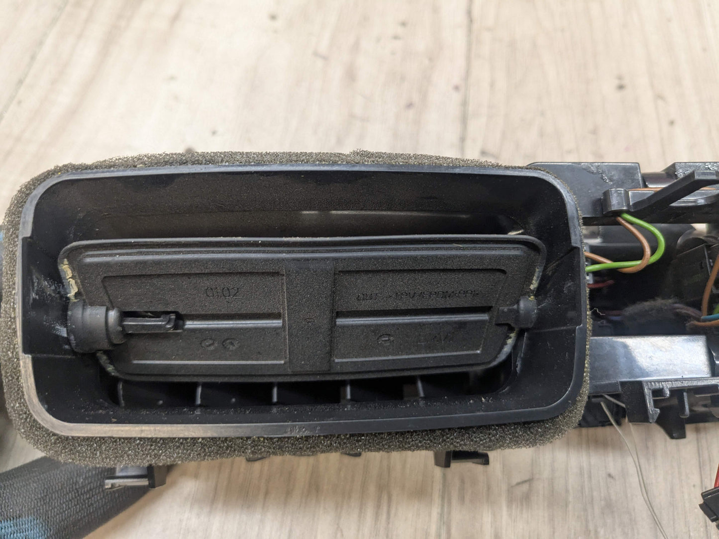 OEM BMW F30 F32 F33 F36 F80 F82 F83 M3 M4 Front Dash Central AC Air Vent Grille