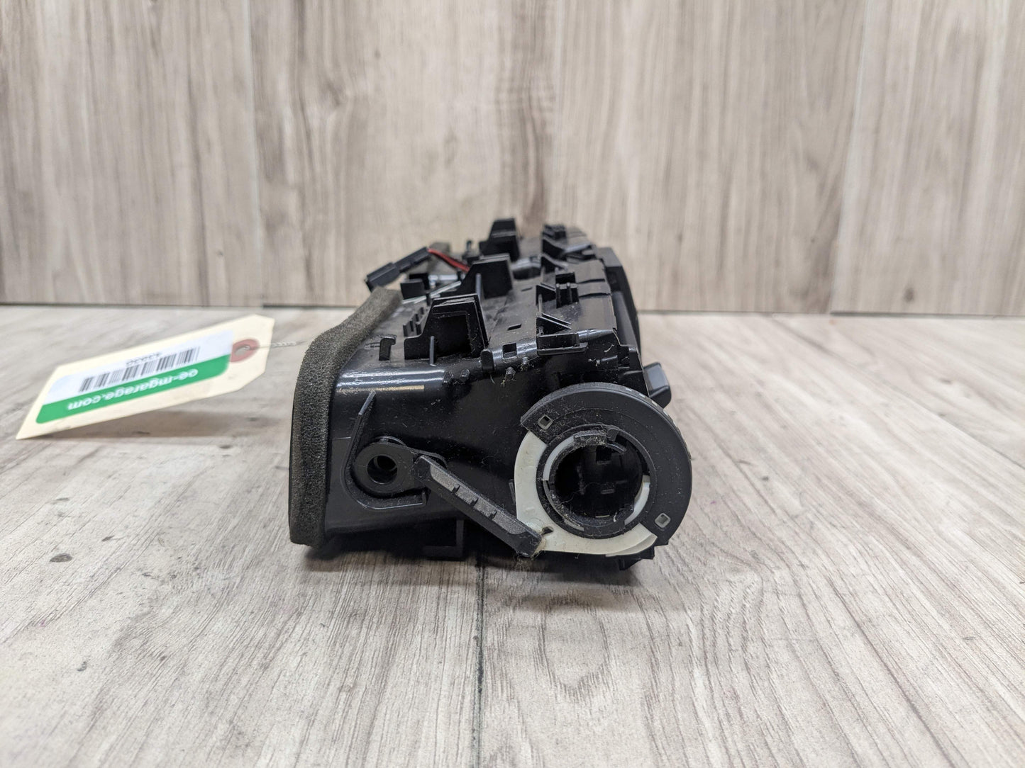 OEM BMW F30 F32 F33 F36 F80 F82 F83 M3 M4 Front Dash Central AC Air Vent Grille