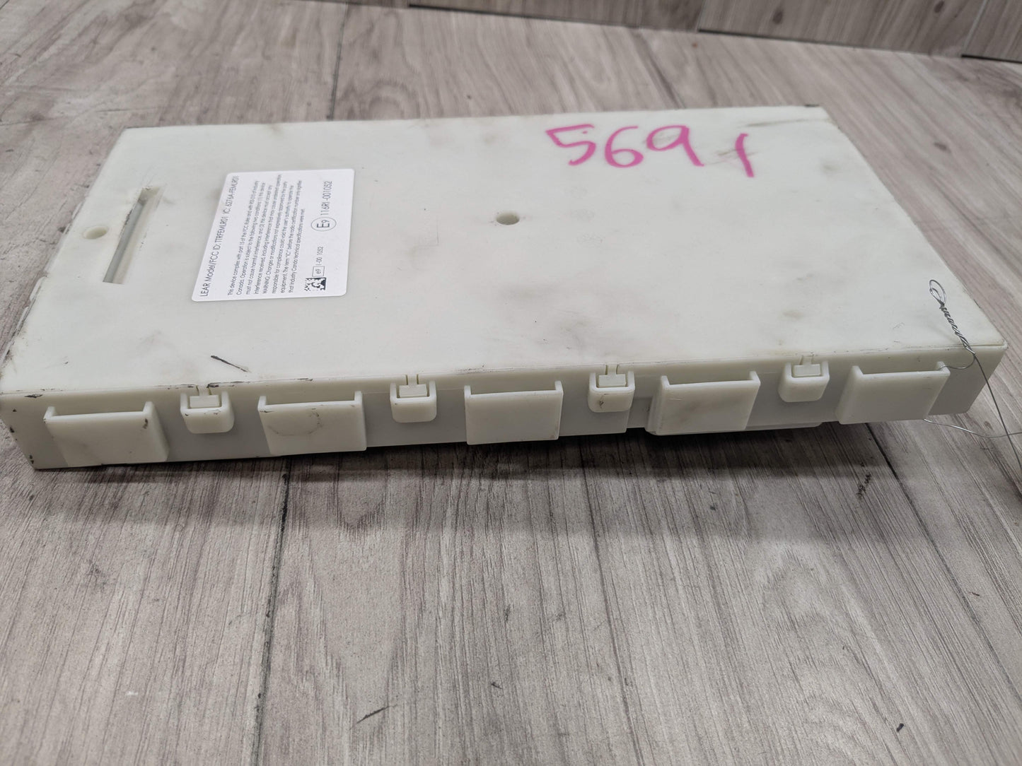 OEM BMW F22 F23 F30 F32 F33 F36 F80 F82 F83 Body Control Junction Box Module FEM