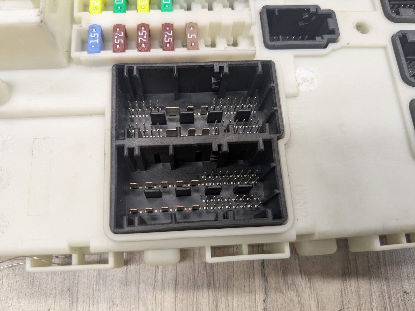 OEM BMW F22 F23 F30 F32 F33 F36 F80 F82 F83 Body Control Junction Box Module FEM