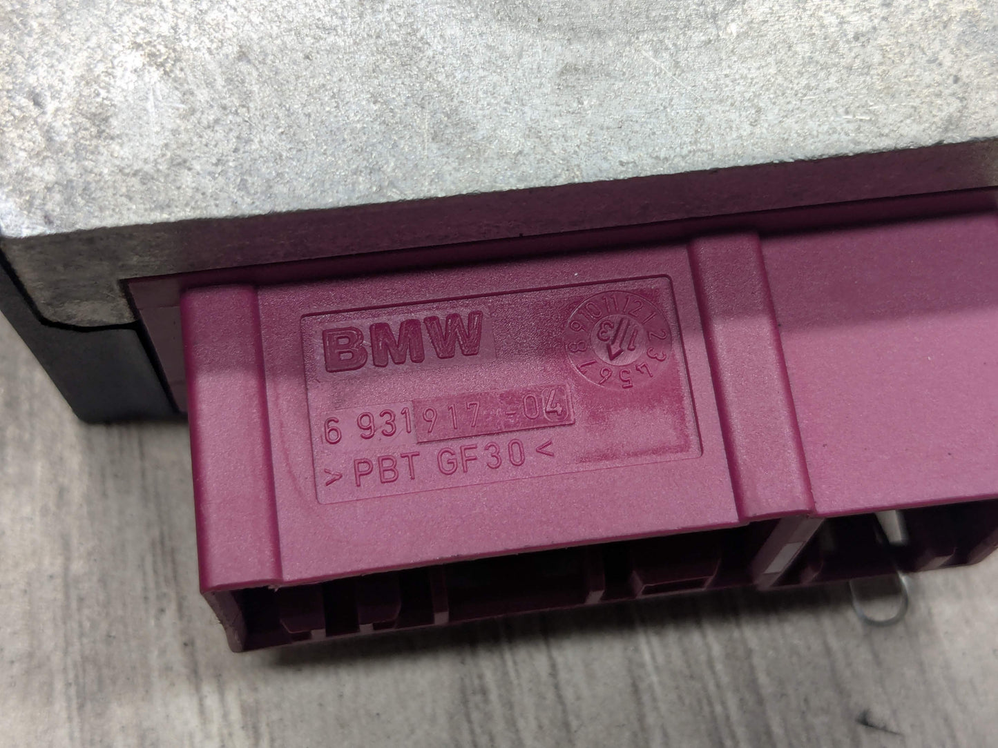 OEM BMW F02 F10 F22 F30 F36 N20 N55 Helbako Fuel Pump Relay Control Module EKPM3