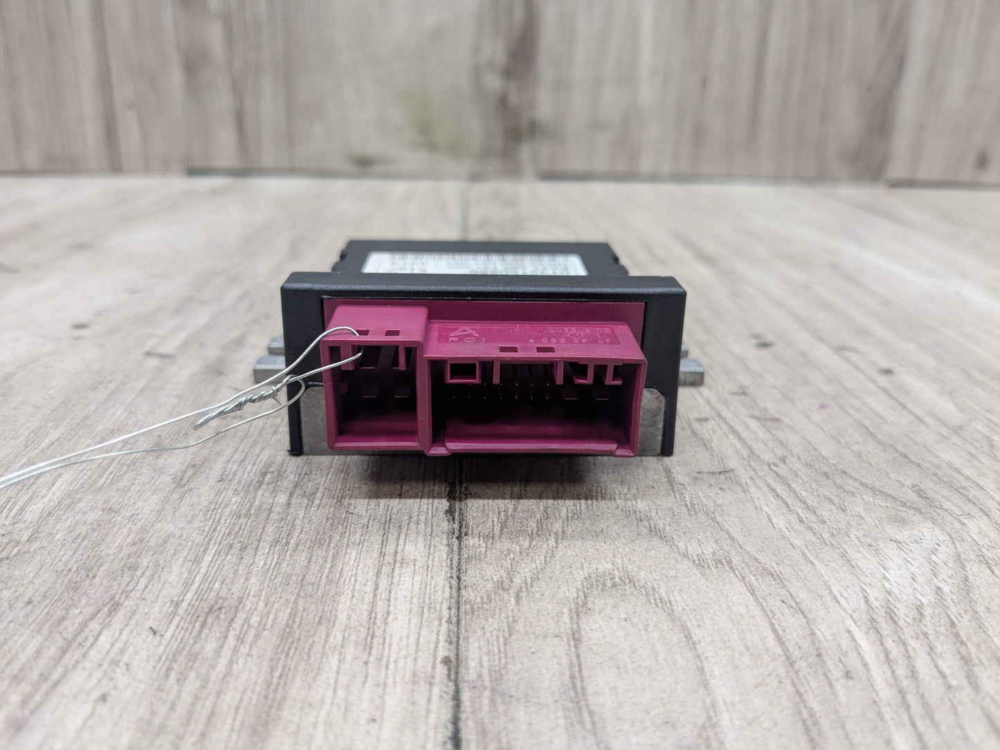 OEM BMW F02 F10 F22 F30 F36 N20 N55 Helbako Fuel Pump Relay Control Module EKPM3