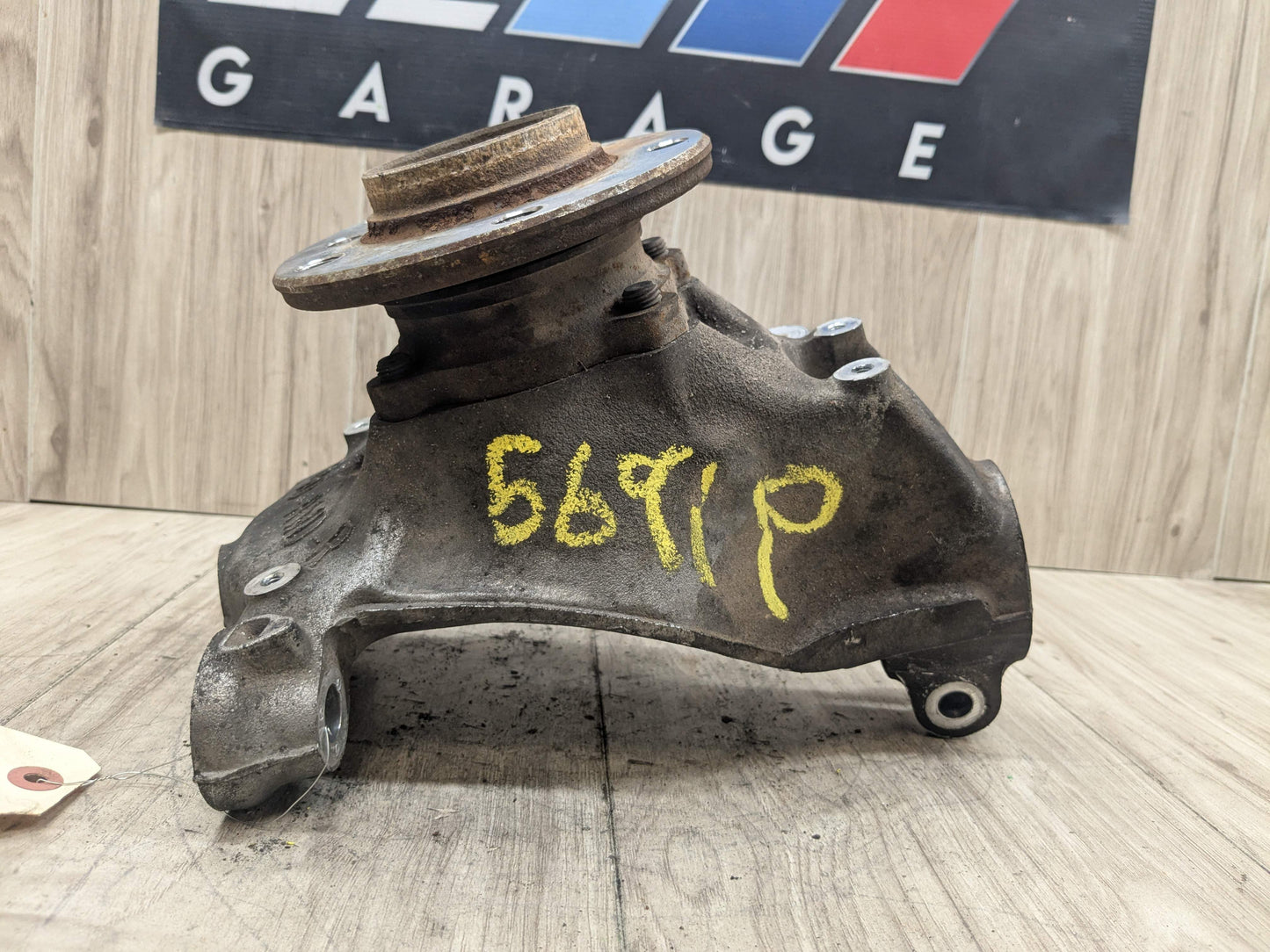 OEM BMW F22 F30 F32 F33 AWD Front Right Passenger Spindle Hub Carrier Knuckle