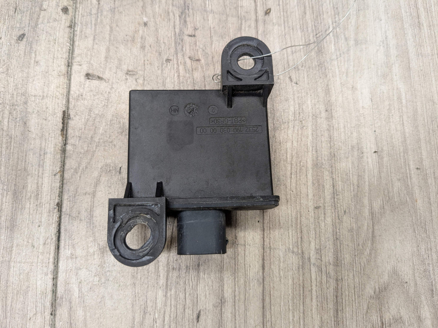 OEM BMW E70 E90 E92 X5 Trigger Transmitter Tire Pressure Monitor Sensor TPMS RDC