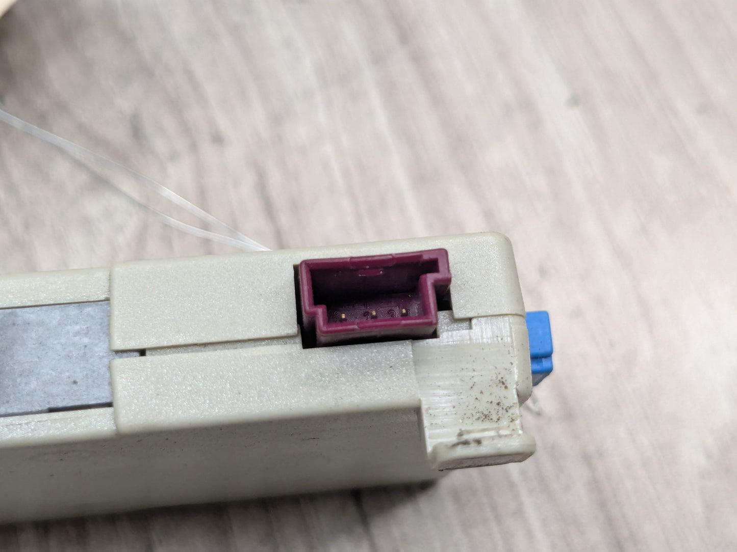 07-13 OEM BMW E93 Convertible Radio Diversity Antenna Amplifier Module Unit