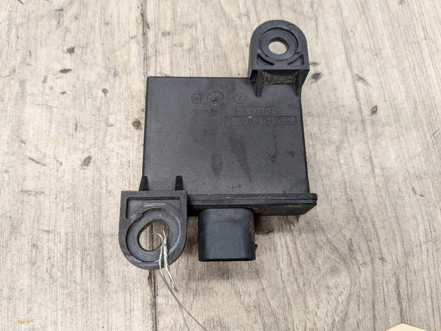 OEM BMW E70 E90 E92 X5 Trigger Transmitter Tire Pressure Monitor Sensor TPMS RDC