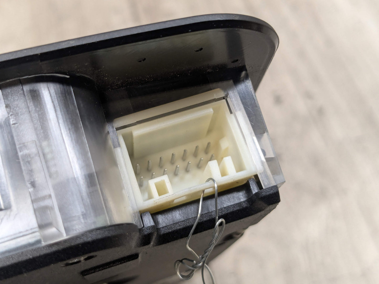 07-13 OEM BMW E88 E93 E89 135 328 335 Z4 M3 Roof Console Dome Light SOS Switch