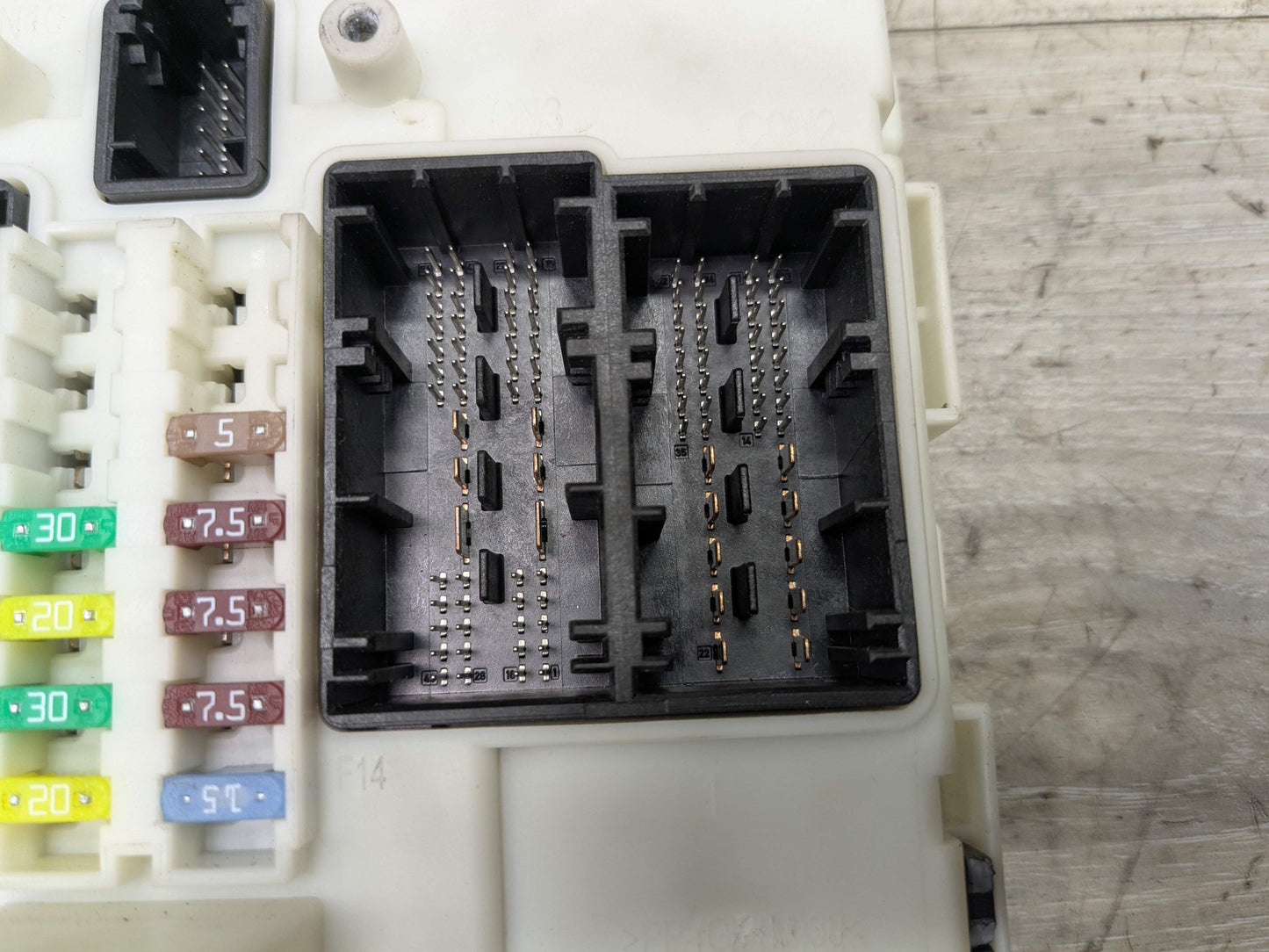 OEM BMW F30 F32 F33 F36 F80 F82 F83 M3 M4 Body Control Junction Box Module FEM