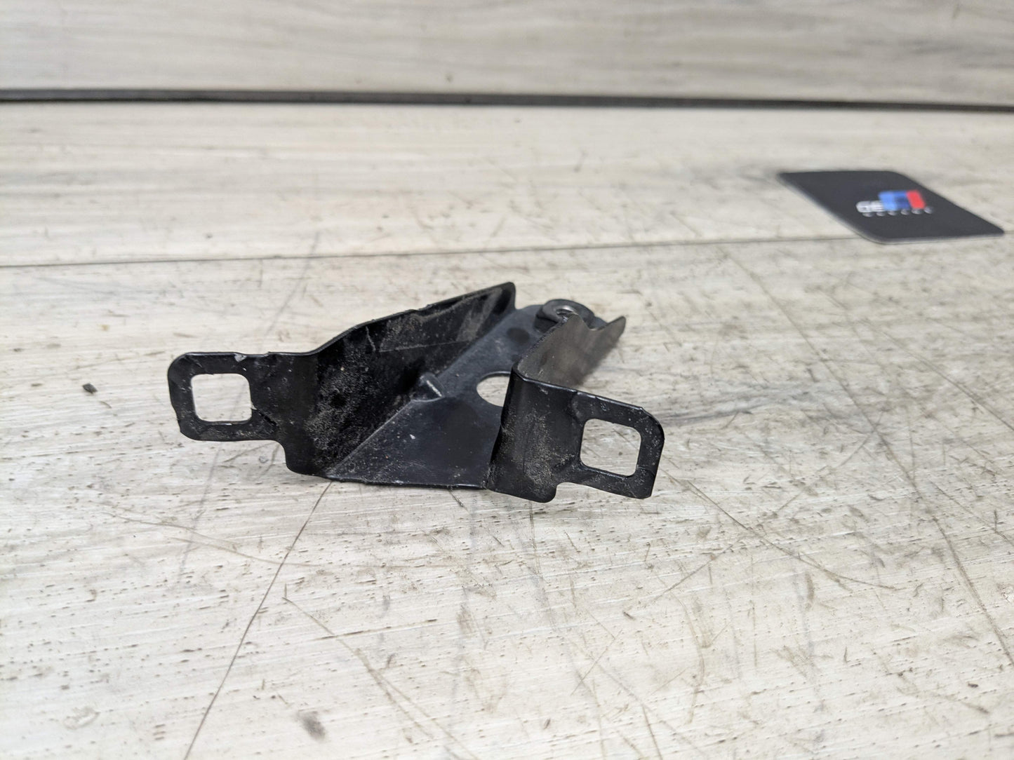 12-20 OEM BMW F30 F32 F33 F36 Front Left Driver Fender Wing Holder Bracket SET