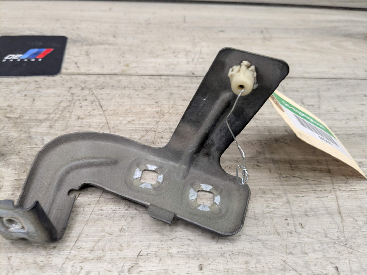 12-20 OEM BMW F30 F32 F33 F36 Front Left Driver Fender Wing Holder Bracket SET