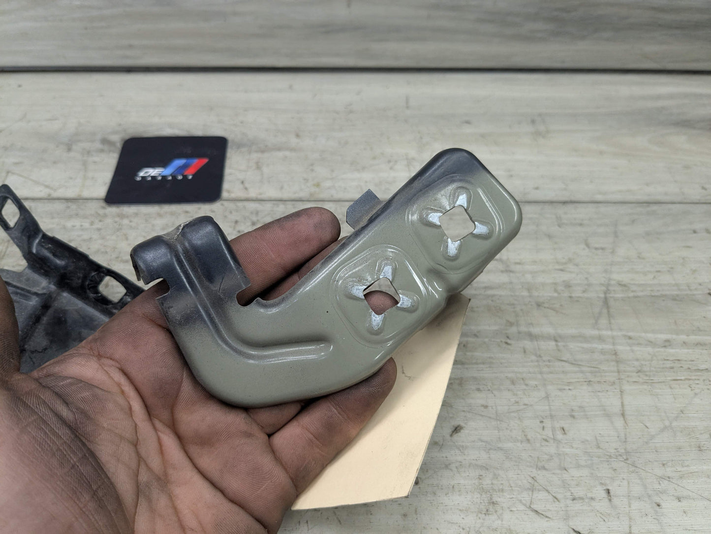 12-20 OEM BMW F30 F32 F33 F36 Front Left Driver Fender Wing Holder Bracket SET