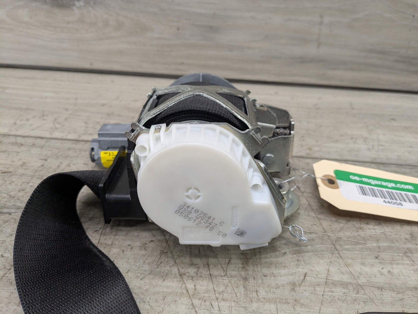 12-20 OEM BMW F30 F36 F80 M3 Front Right Passenger Side Seatbelt Retractor Black