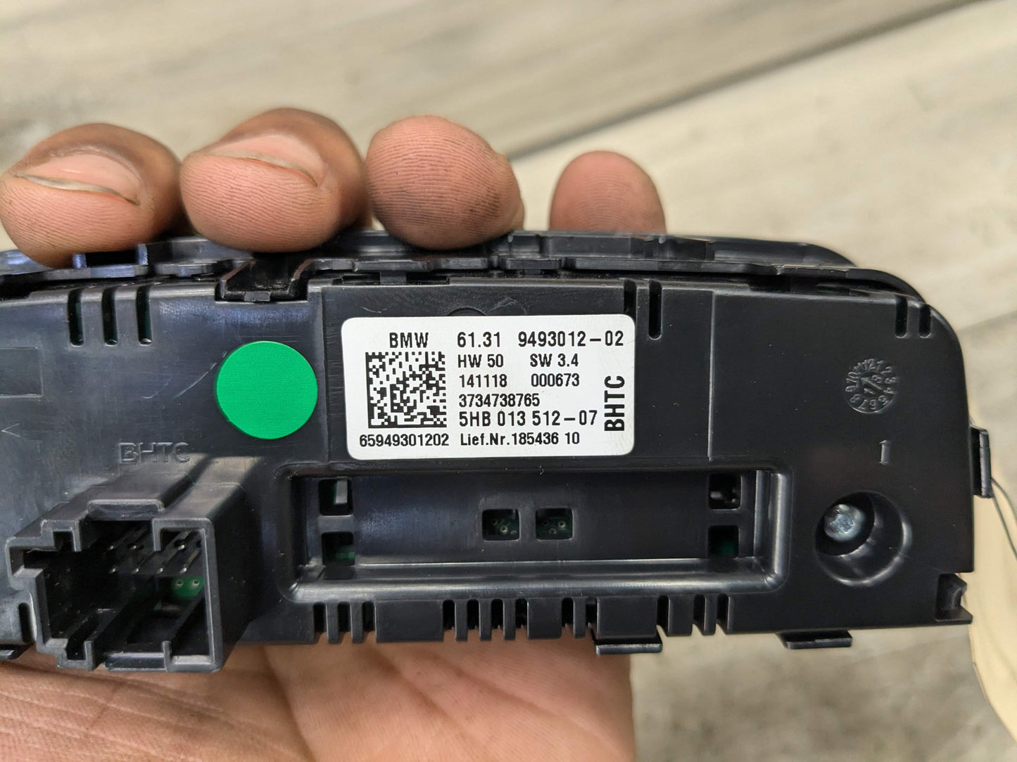 OEM BMW G20 G22 G23 G26 G80 G82 G83 Rear AC Air Climate Control Switch Module