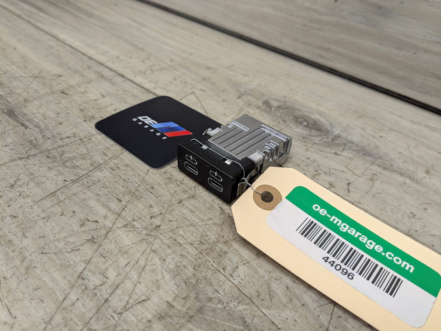 OEM BMW F48 F97 G01 G12 G20 G26 G30 USB Type C Socket Charger Port Connector