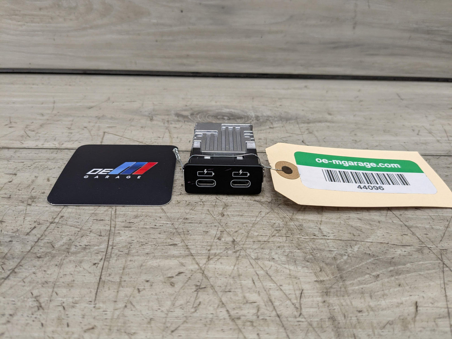 OEM BMW F48 F97 G01 G12 G20 G26 G30 USB Type C Socket Charger Port Connector