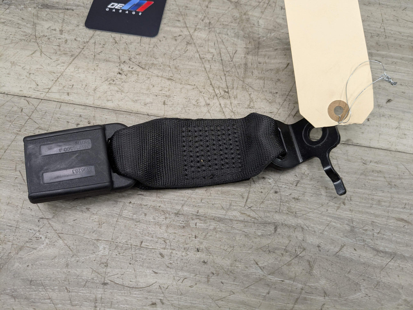 17-21 OEM BMW G20 330 M340 Rear Center Seatbelt Seat Belt Buckle