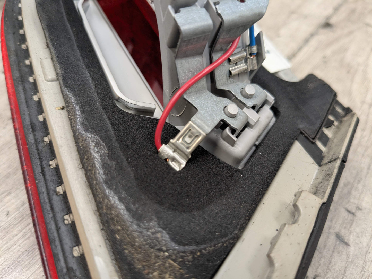 07-10 OEM BMW E93 328 335 M3 CONVERTIBLE Rear Right Passenger Trunk Tail Light