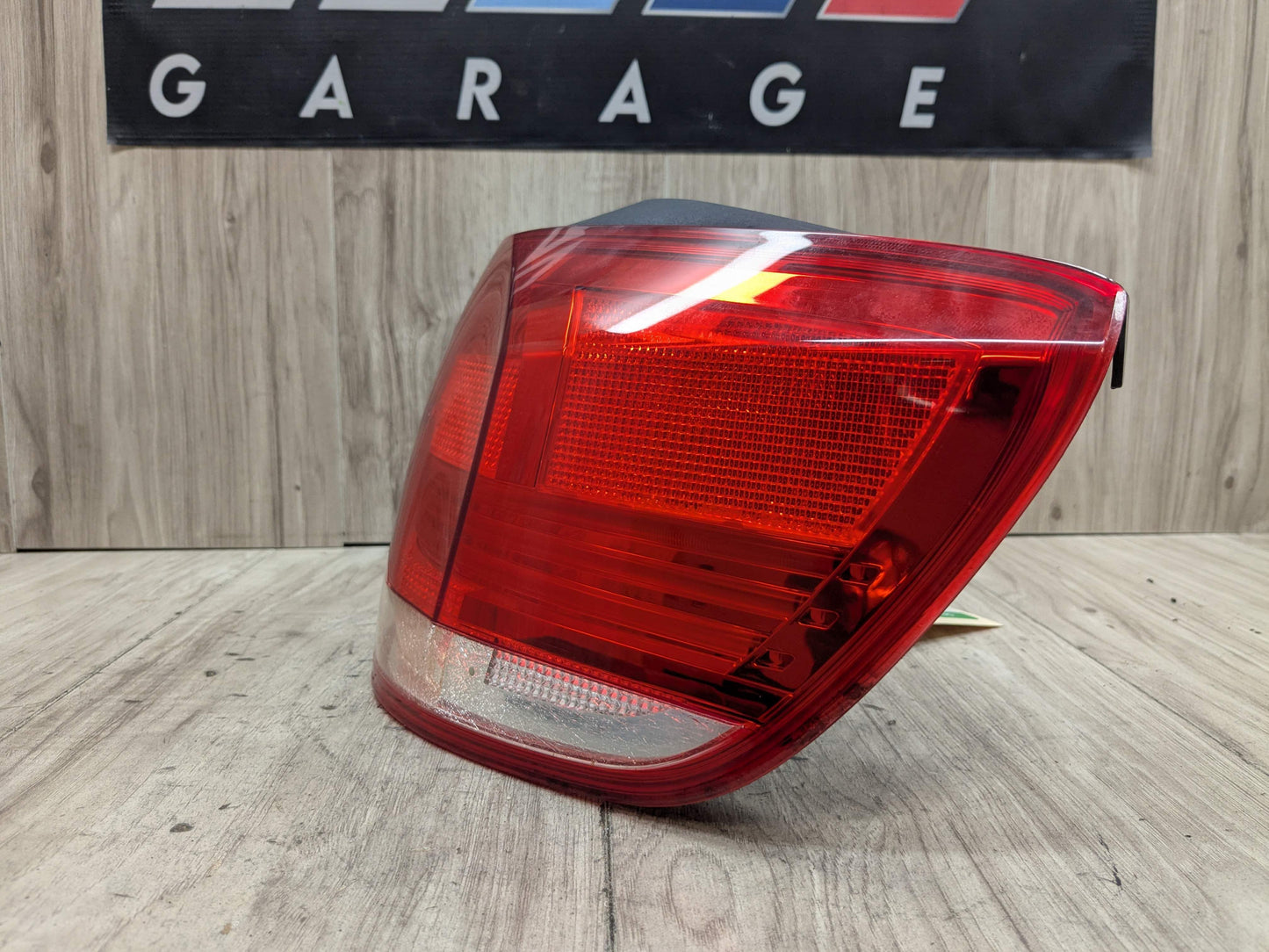 07-10 OEM BMW E93 328 335 M3 CONVERTIBLE Rear Right Passenger Outer Tail Light
