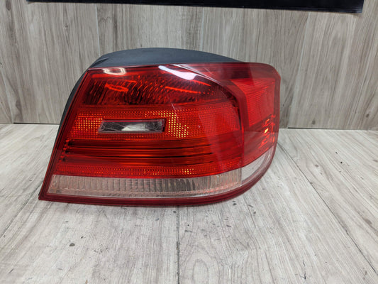 07-10 OEM BMW E93 328 335 M3 CONVERTIBLE Rear Right Passenger Outer Tail Light