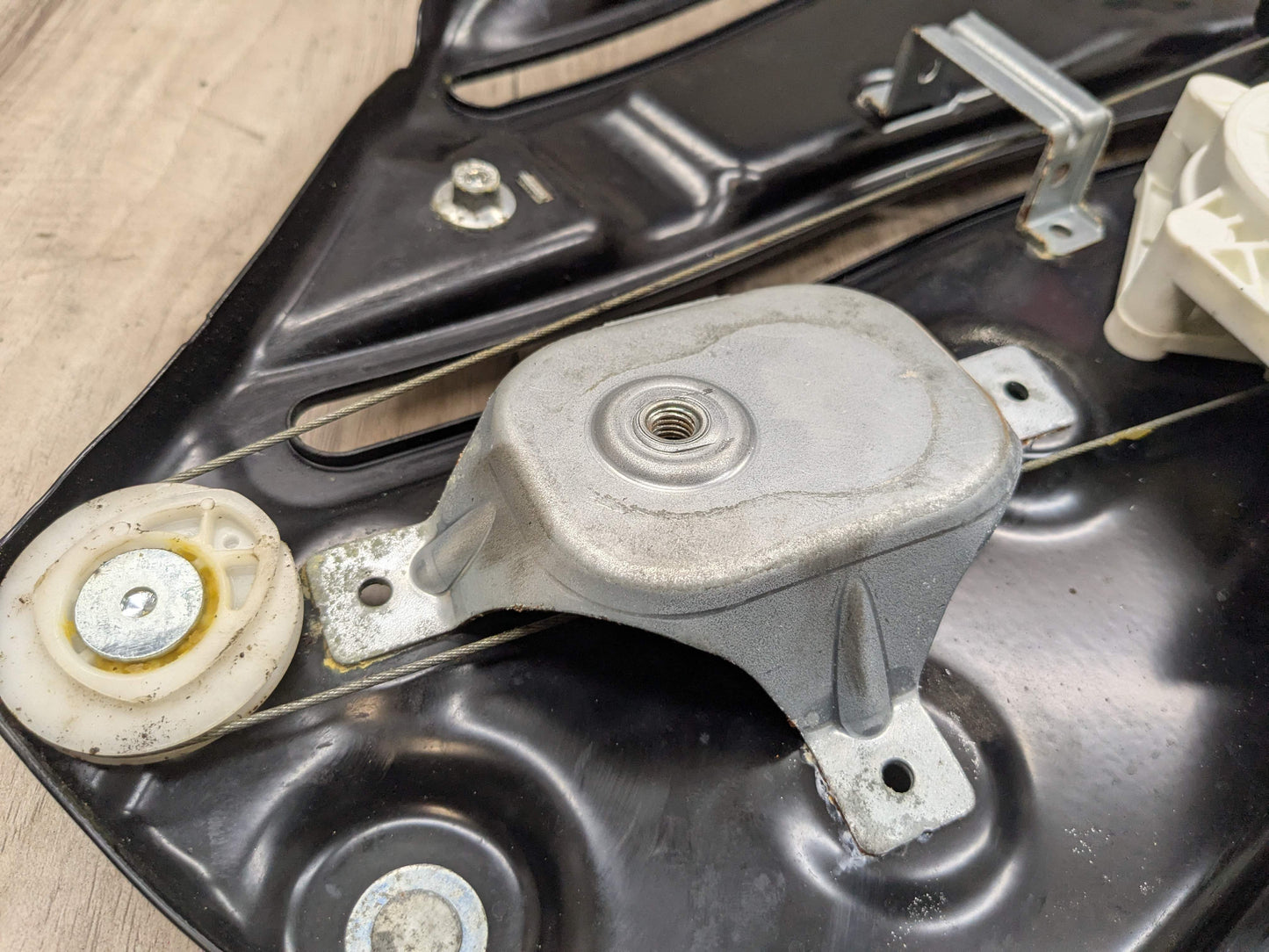 07-13 OEM BMW E93 328 335 M3 Rear Left Driver Side Window Lift Regulator