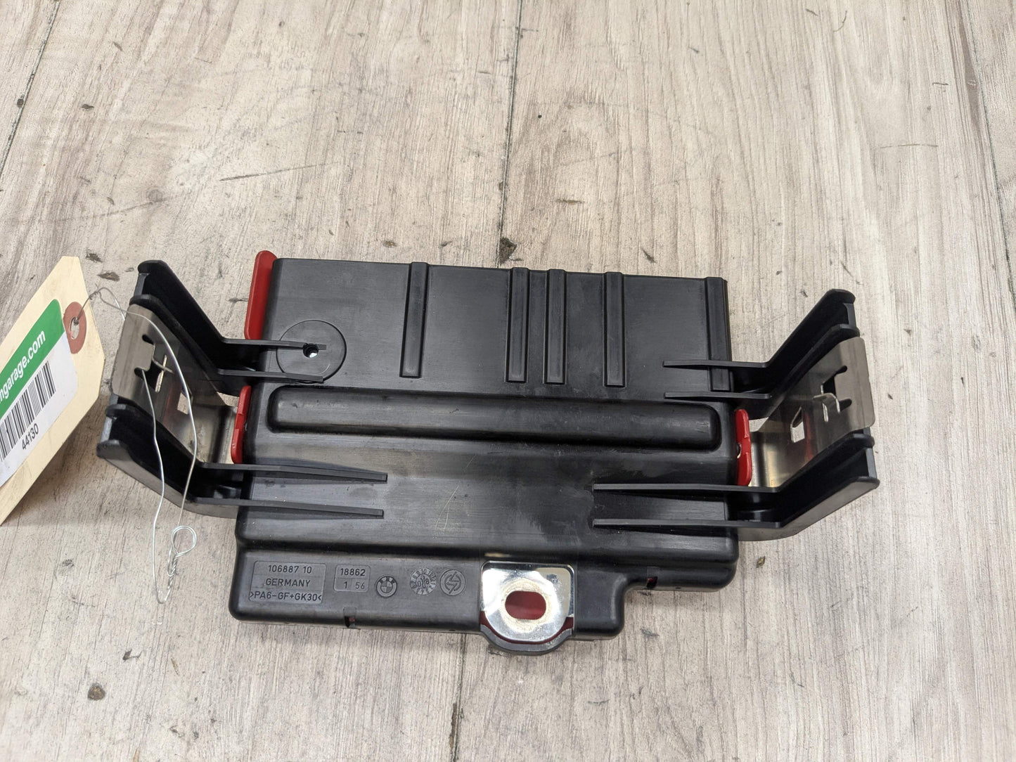 OEM BMW E82 E88 E90 E92 Battery Power Junction Distribution Fuse Box Voltage