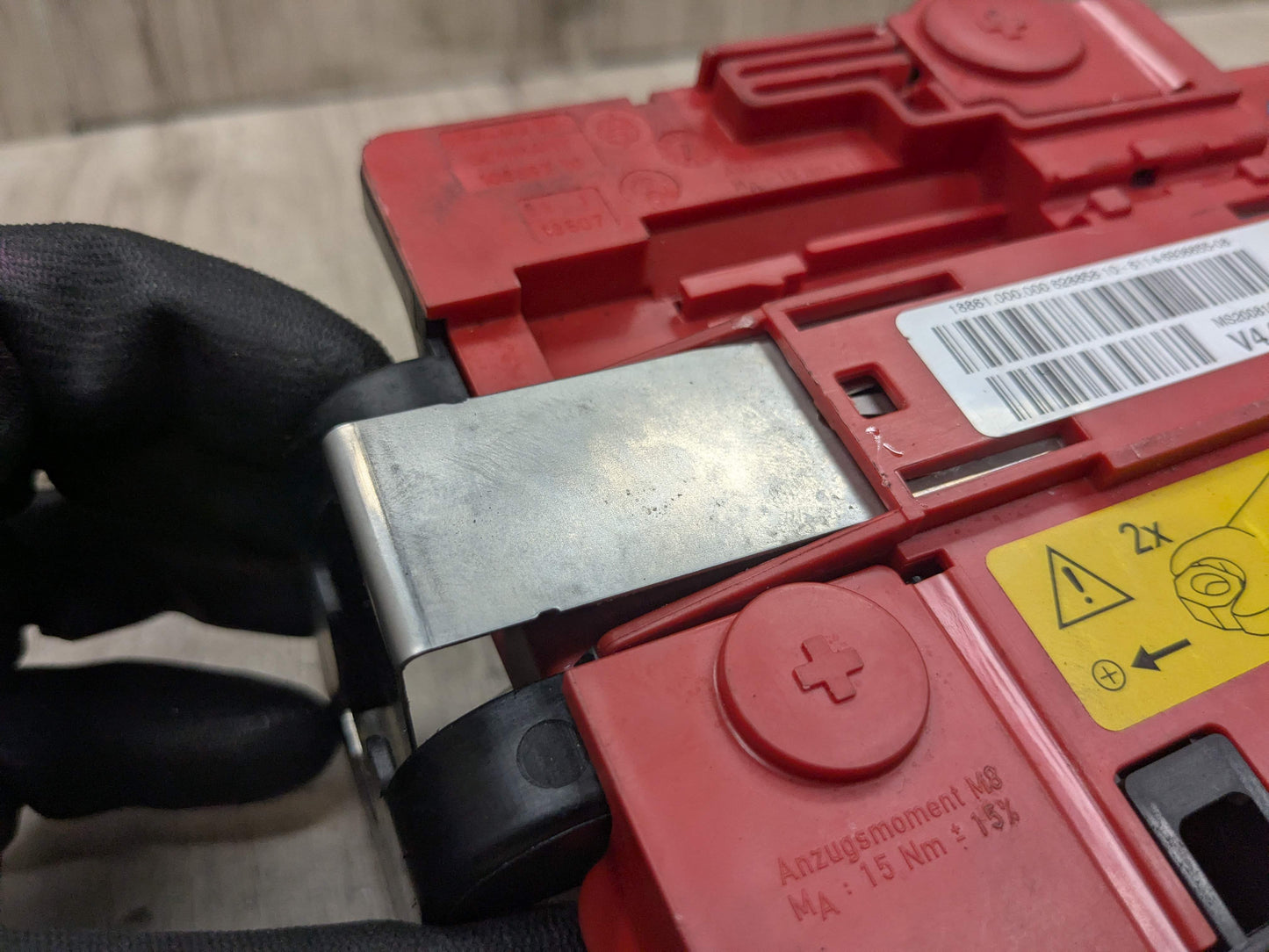 OEM BMW E82 E88 E90 E92 Battery Power Junction Distribution Fuse Box Voltage