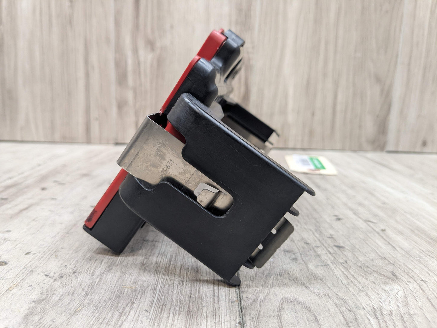 OEM BMW E82 E88 E90 E92 Battery Power Junction Distribution Fuse Box Voltage