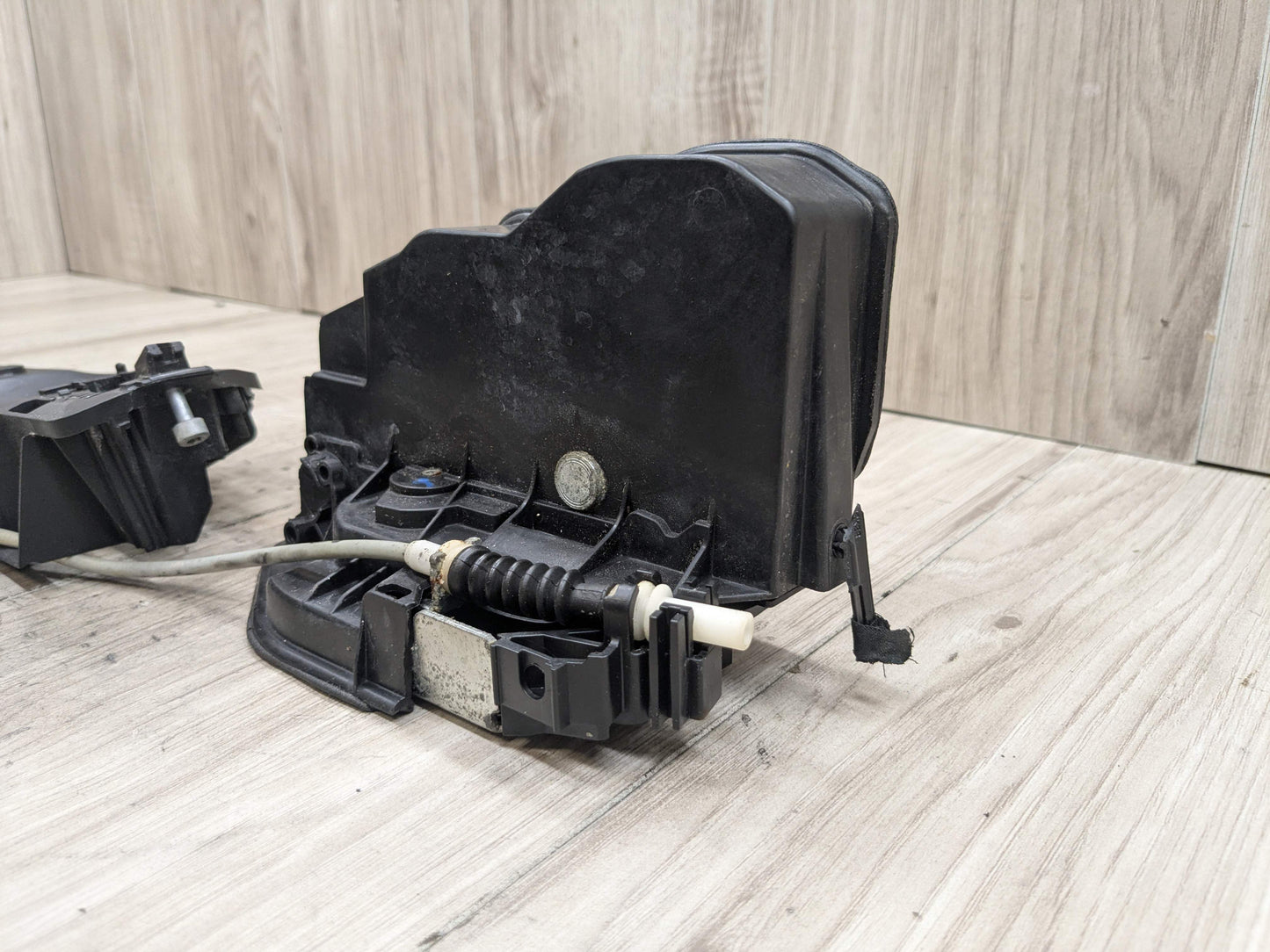 OEM BMW E82 E90 F23 F30 F32 E60 F01 M4 X6 REAR RIGHT Door Lock Latch Actuator