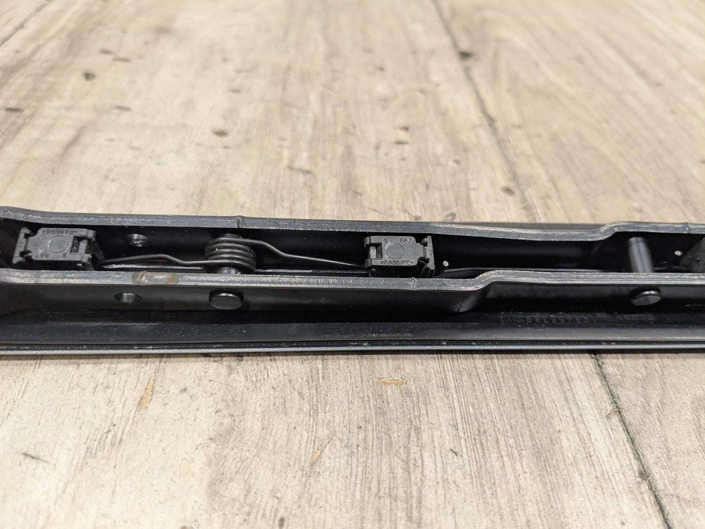 OEM BMW E93 335 M3 F33 F83 M4 Convertible Roof Top Hinge Cover Right Silver