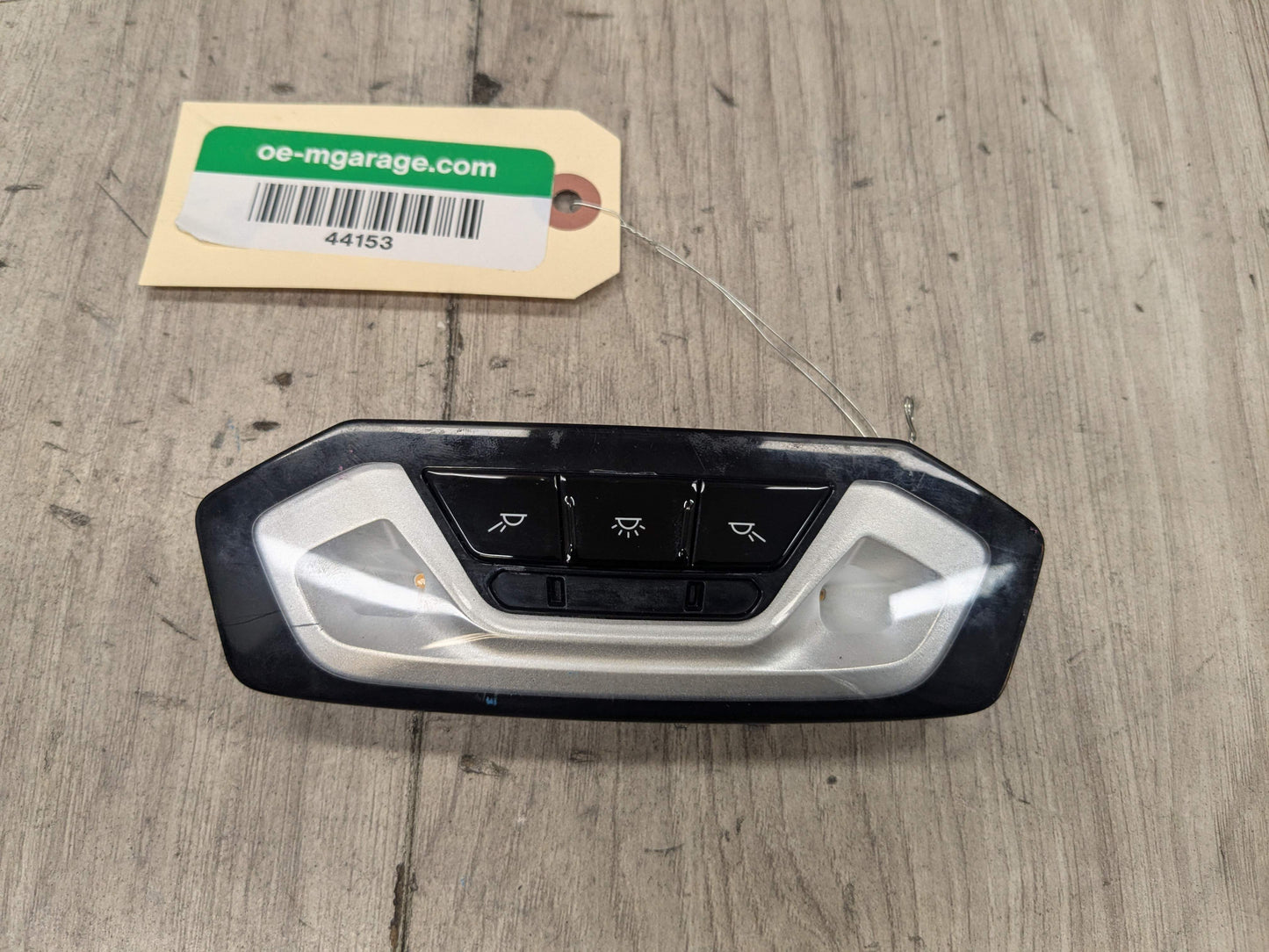 OEM BMW G20 G22  G23 G26 G42 Rear Center Dome Reading Light LED Panel