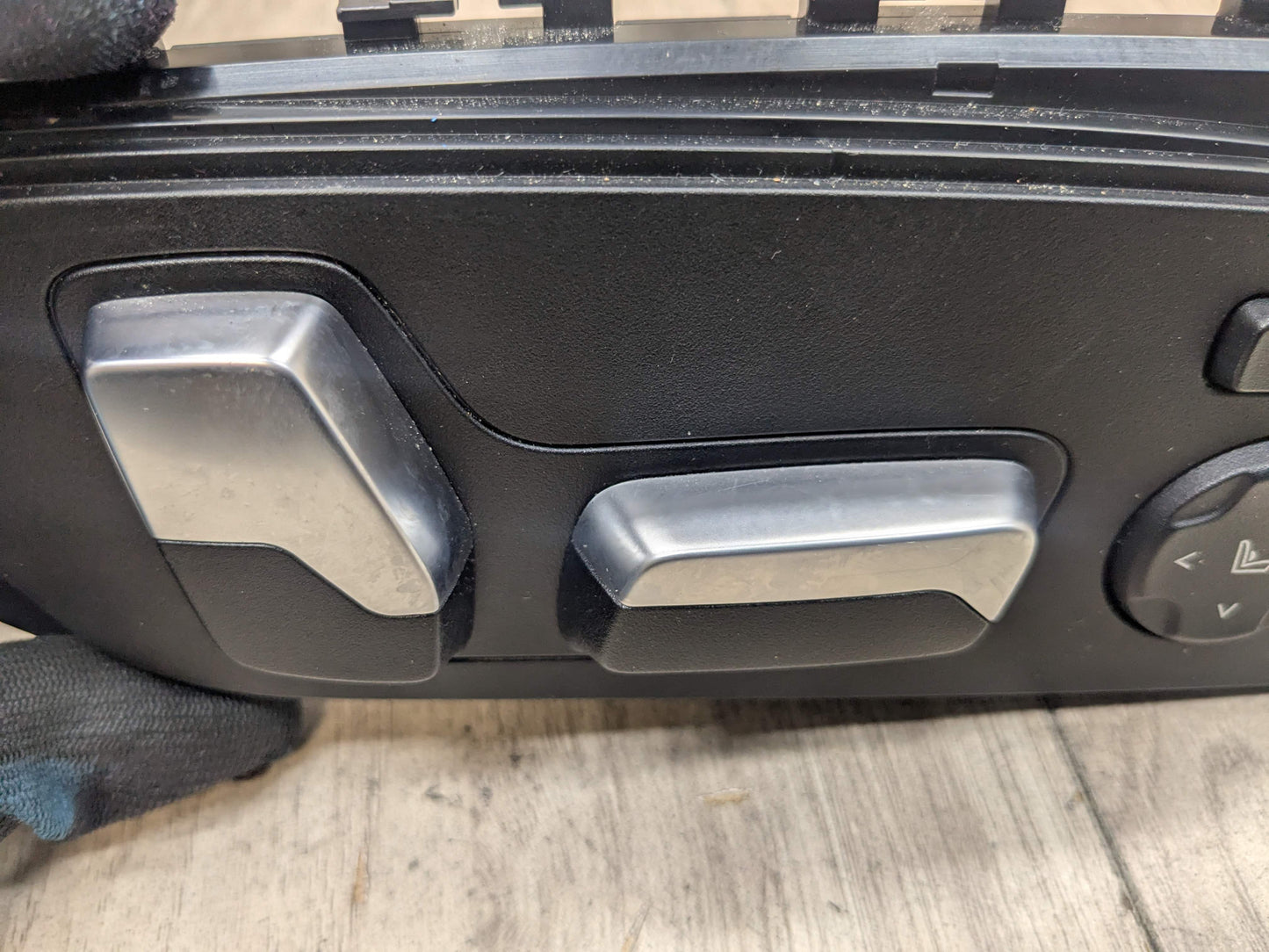 19-24 OEM BMW F97 G01 G20 G26 Front Right Passenger Seat Adjust Control Switch