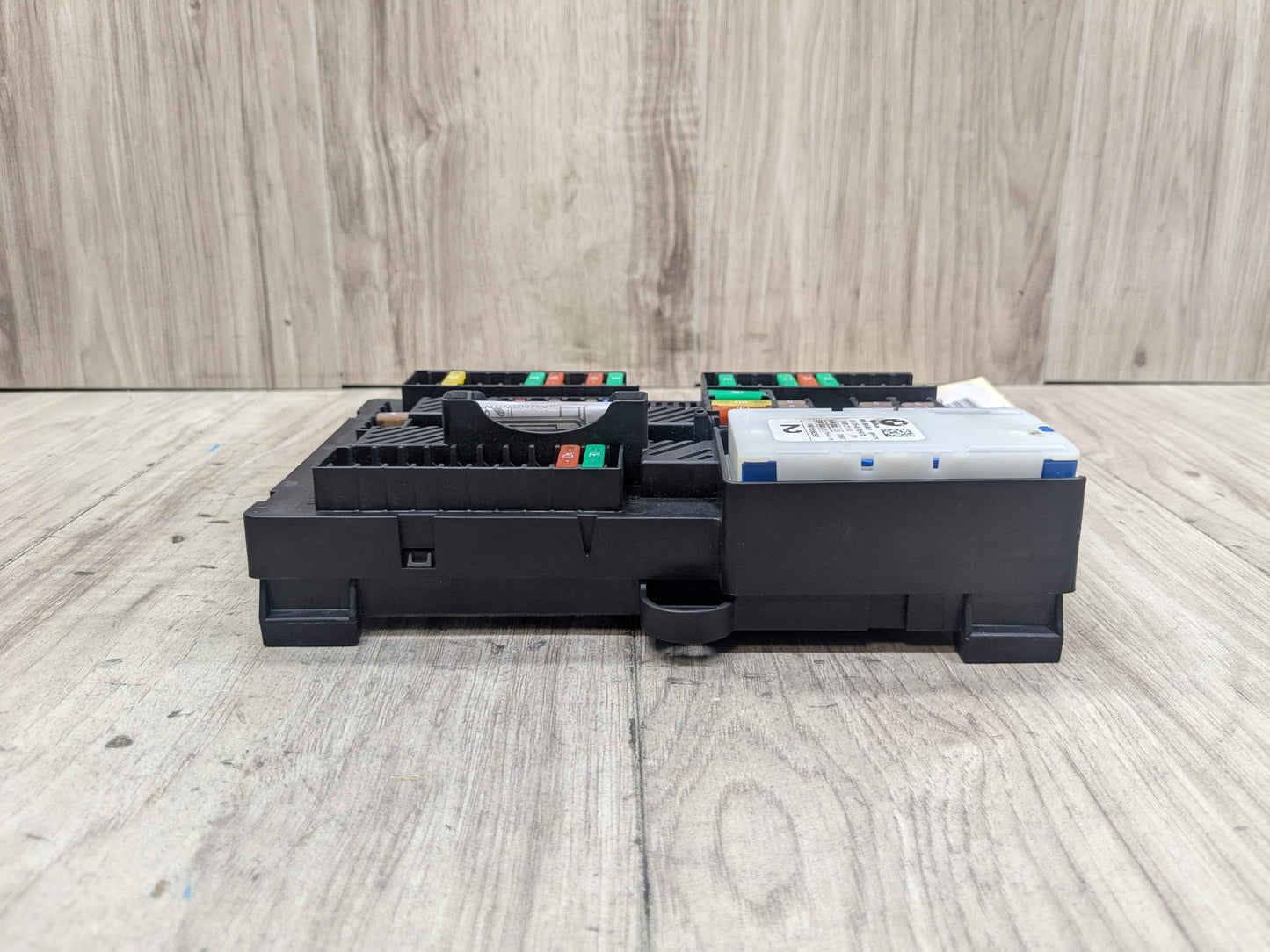 OEM BMW G20 330 M340 Rear Battery Power Distribution Fuse Relay Junction Box