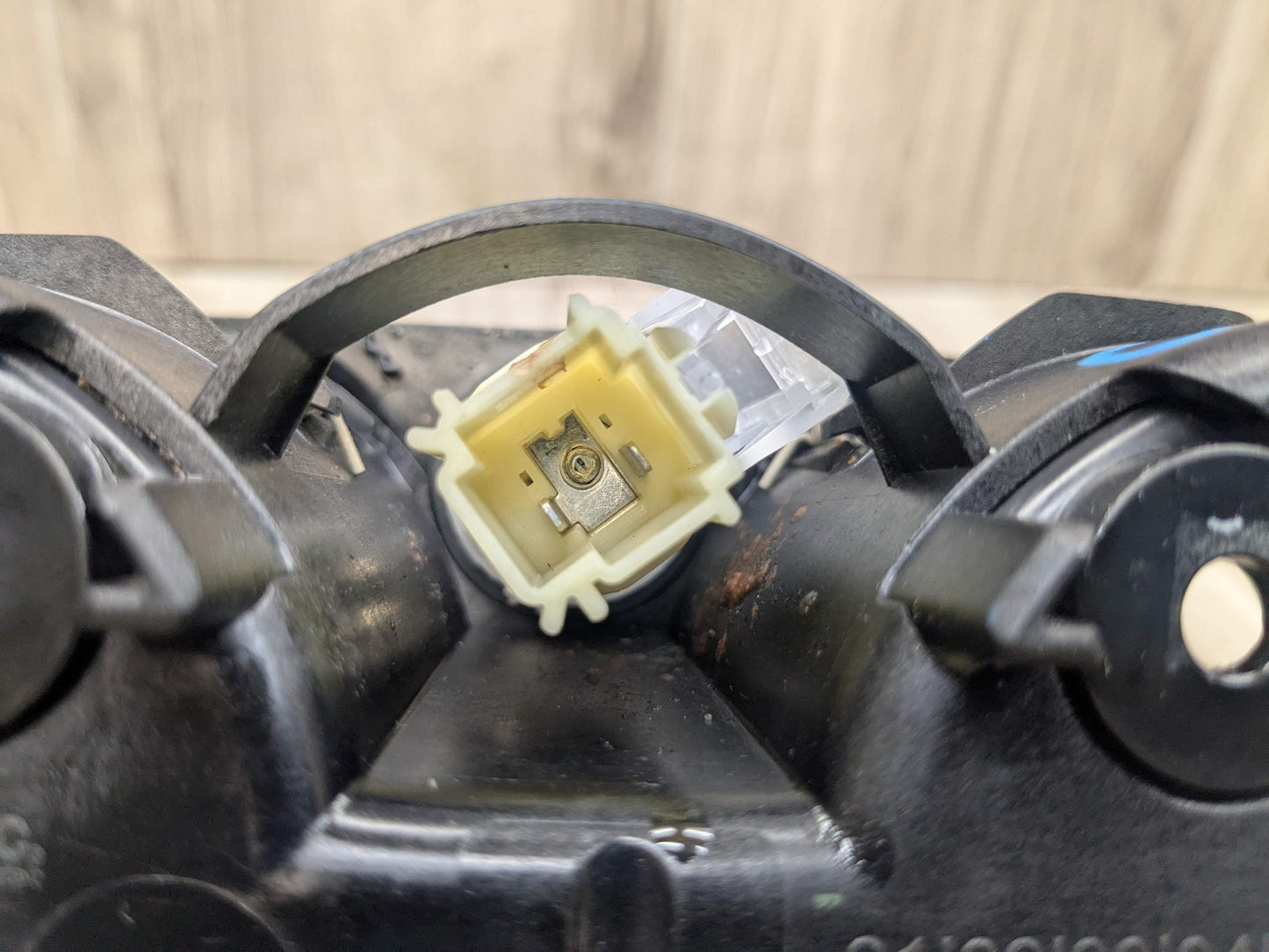 OEM BMW G20 G22 G23 G80 G83 M3 M4 Center Console Cup Holder Storage Compartment