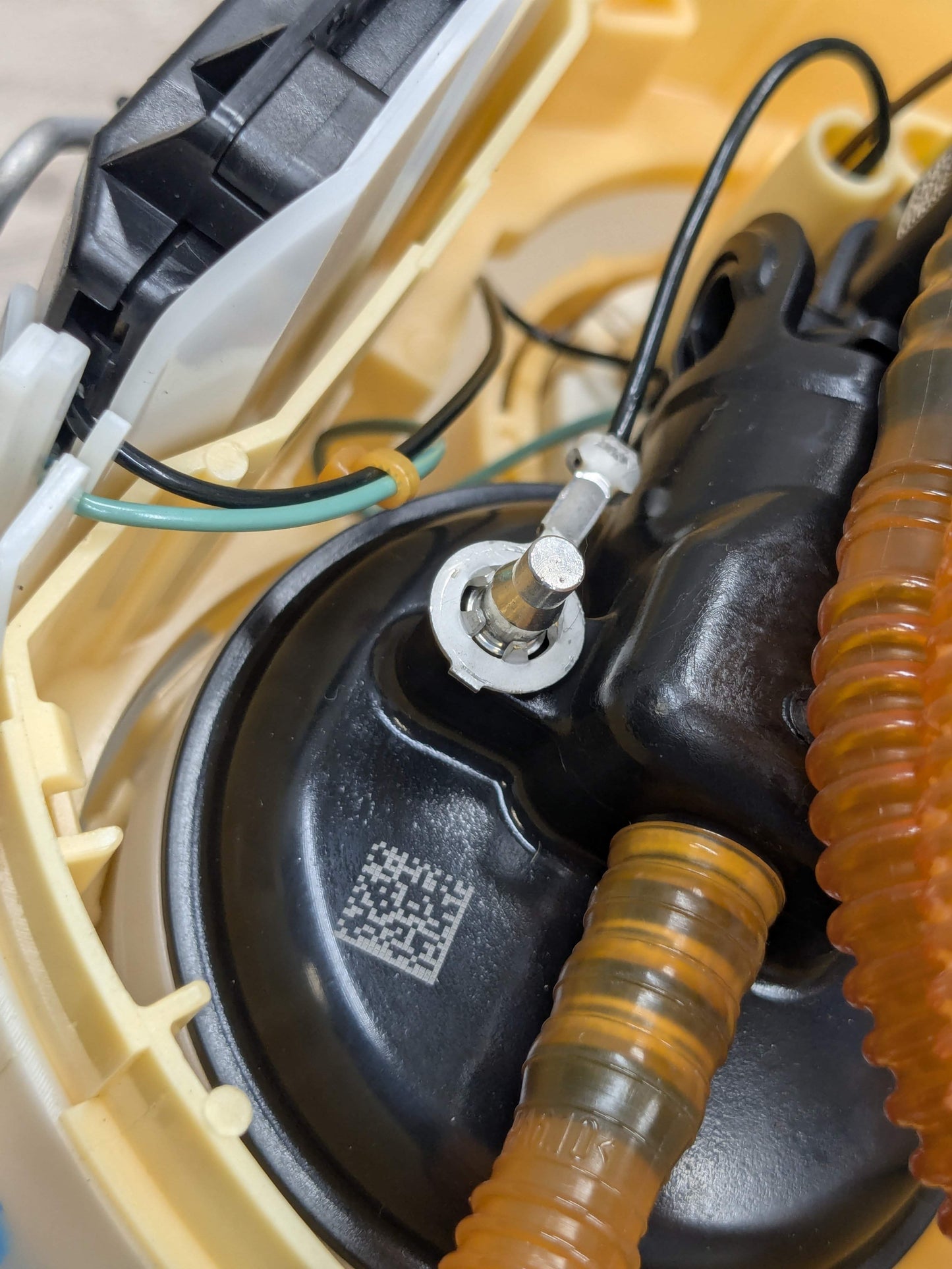 OEM BMW G20 G22 G23 G26 G42 330 M340 430 M440 Gas Tank Mounted Sending Fuel Pump