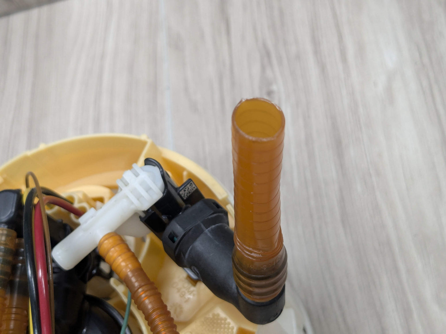 OEM BMW G20 G22 G23 G26 G42 330 M340 430 M440 Gas Tank Mounted Sending Fuel Pump