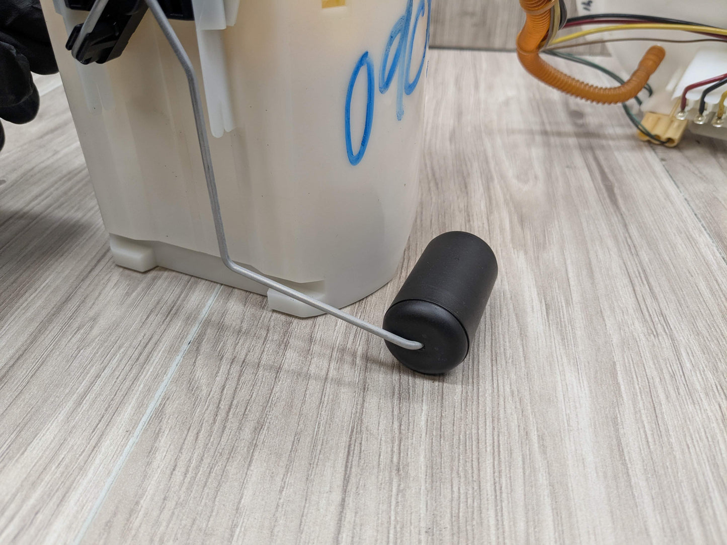 OEM BMW G20 G22 G23 G26 G42 330 M340 430 M440 Gas Tank Mounted Sending Fuel Pump