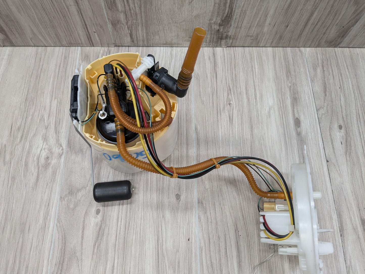 OEM BMW G20 G22 G23 G26 G42 330 M340 430 M440 Gas Tank Mounted Sending Fuel Pump