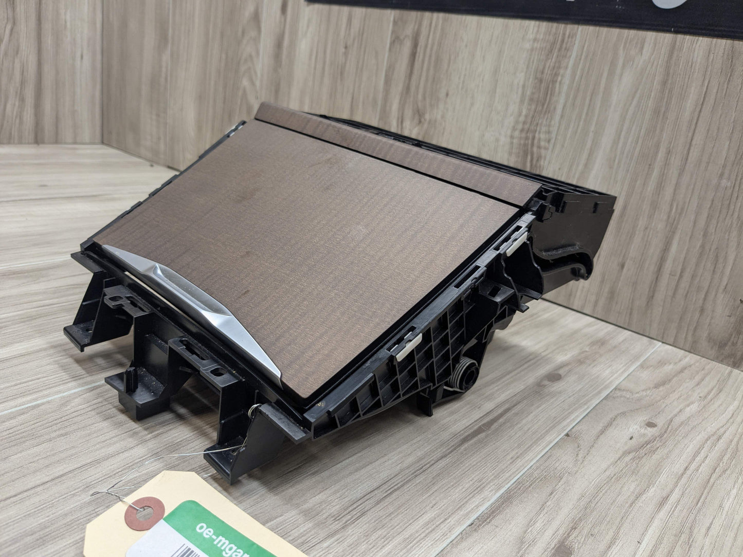 OEM BMW G20 G22 G23 330 M340 430 M440 Center Console Storage Cup Holder