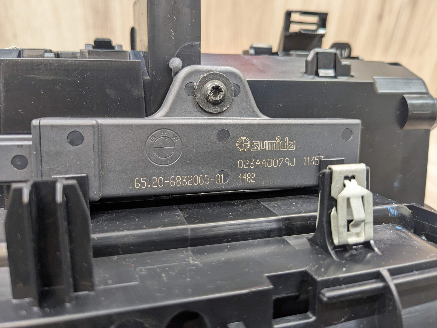 OEM BMW G20 G22 G23 330 M340 430 M440 Center Console Storage Cup Holder