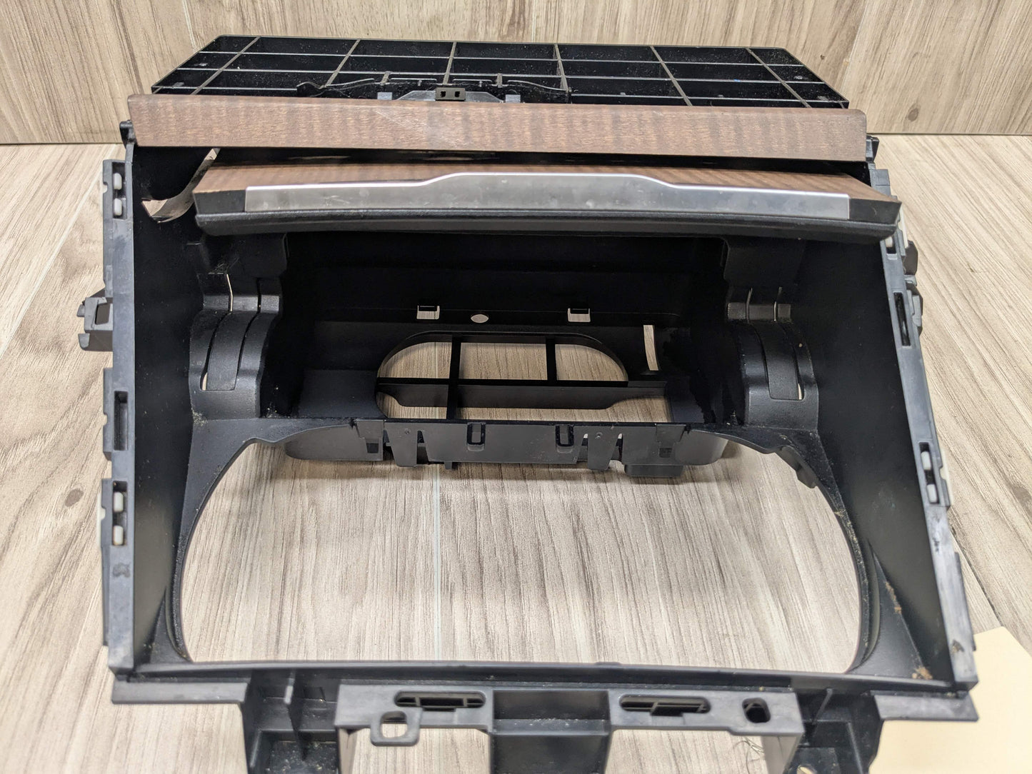 OEM BMW G20 G22 G23 330 M340 430 M440 Center Console Storage Cup Holder