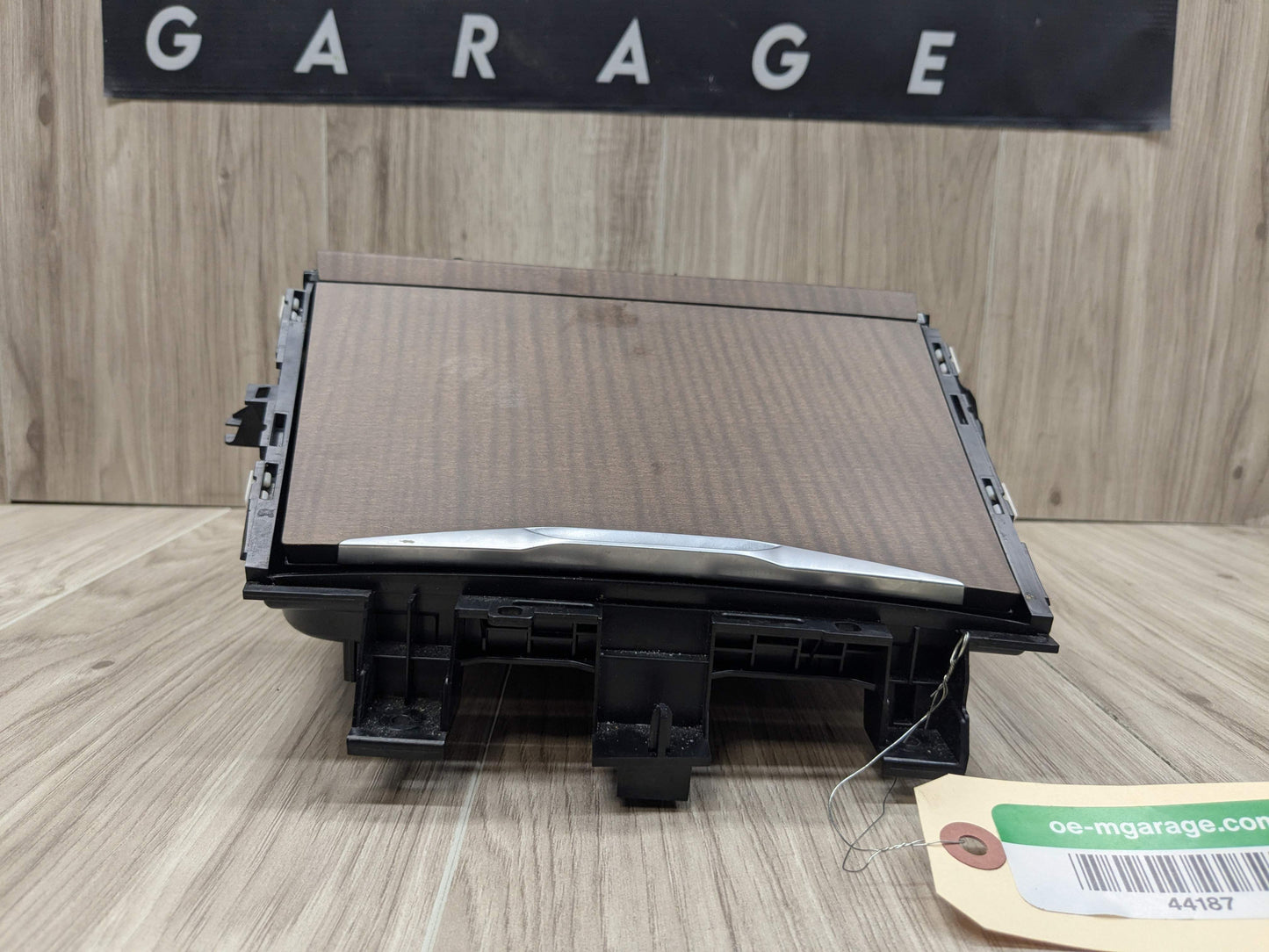 OEM BMW G20 G22 G23 330 M340 430 M440 Center Console Storage Cup Holder