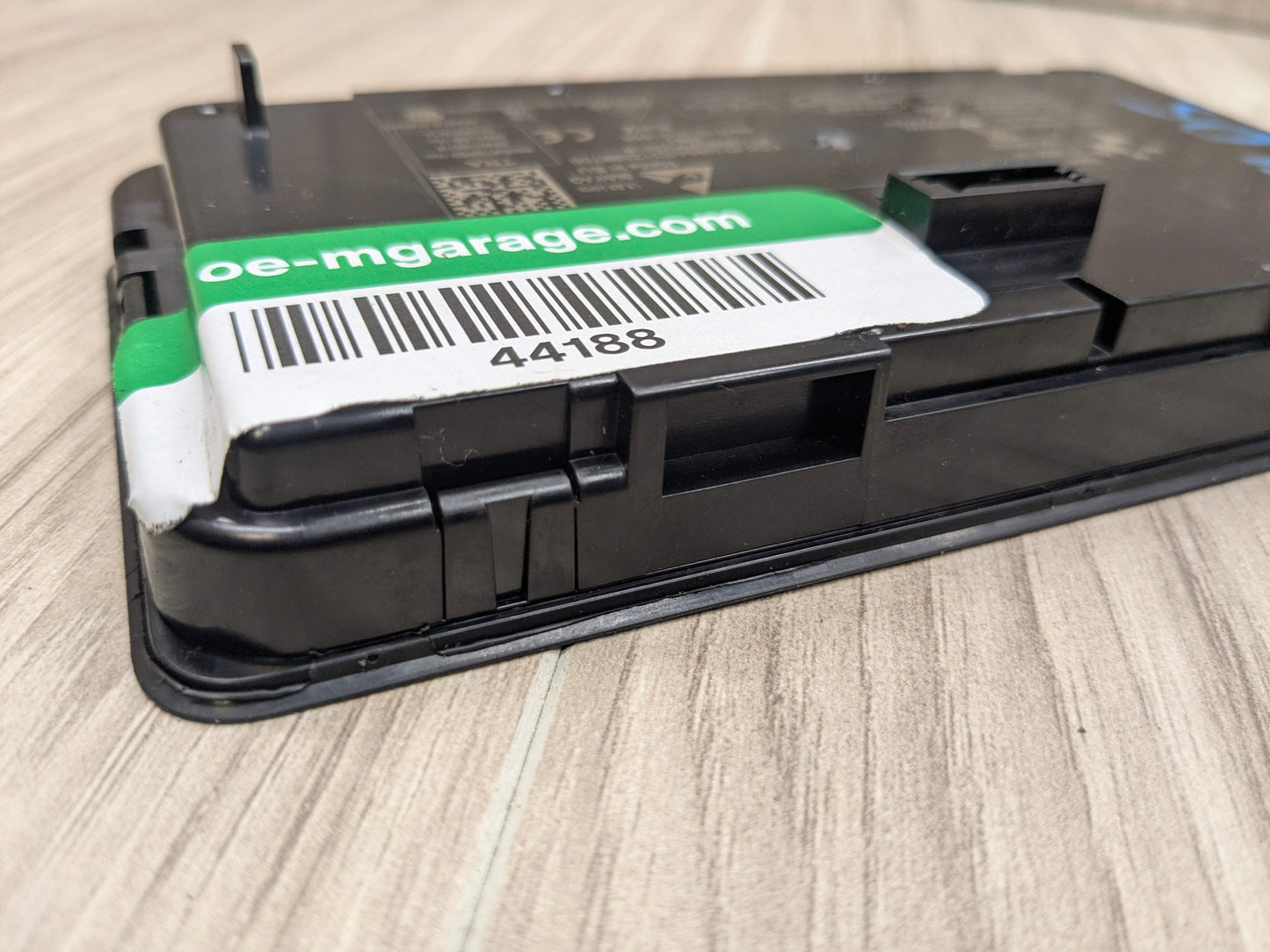 OEM BMW G20 G22 G23 G26 G80 M3 Center Console Storage NFC Car Wireless