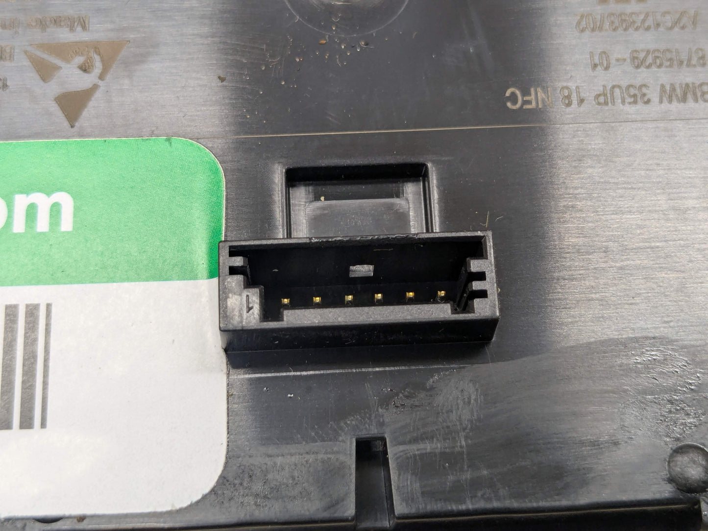 OEM BMW G20 G22 G23 G26 G80 M3 Center Console Storage NFC Car Wireless