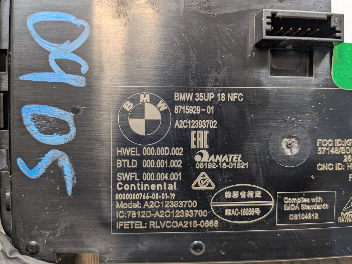 OEM BMW G20 G22 G23 G26 G80 M3 Center Console Storage NFC Car Wireless