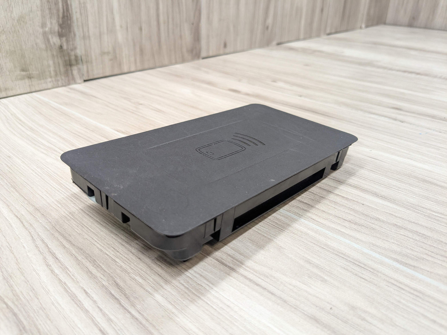 OEM BMW G20 G22 G23 G26 G80 M3 Center Console Storage NFC Car Wireless